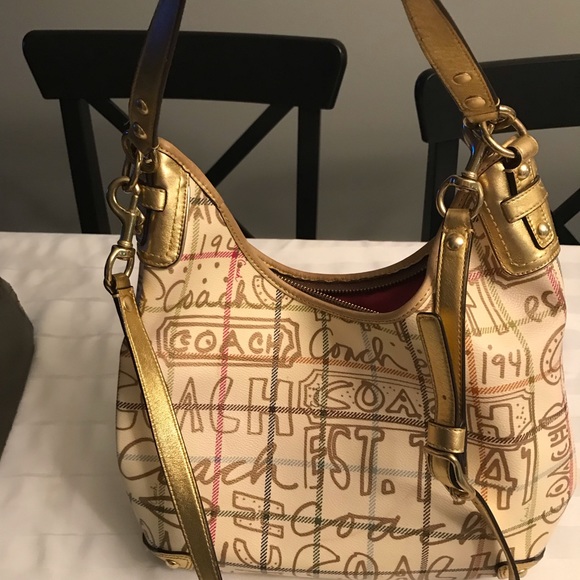 Coach purse - Picture 3 of 6